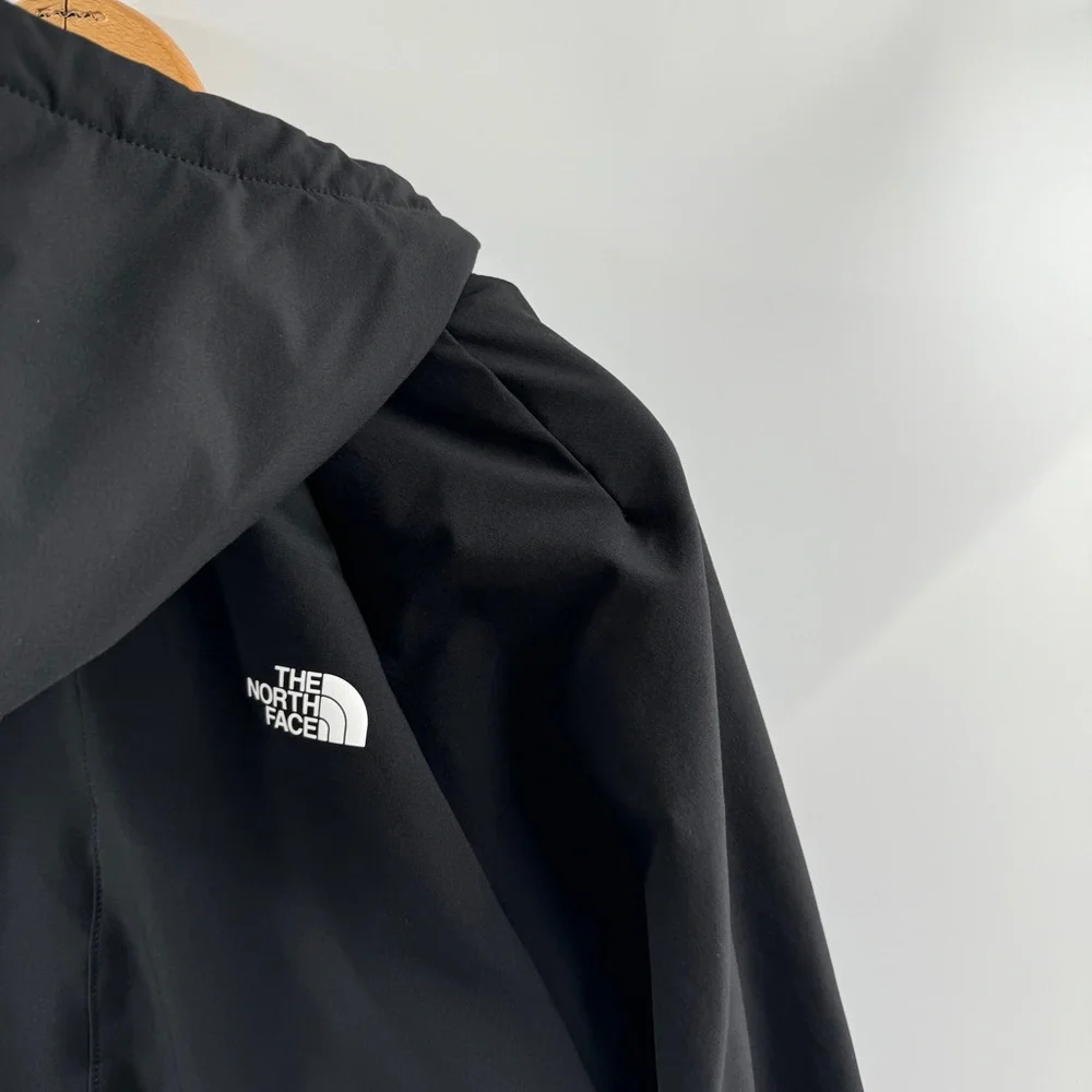 The North Face Black Softshell Jacket Women’s Large (Fits Like Medium) - Picture 7 of 9